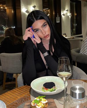 эскорт-модель в мск